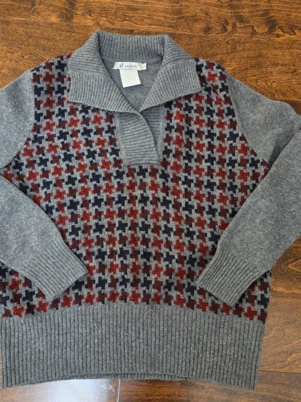 Pipigou 100% Cashmere Sweater Size 115 (Asian size)